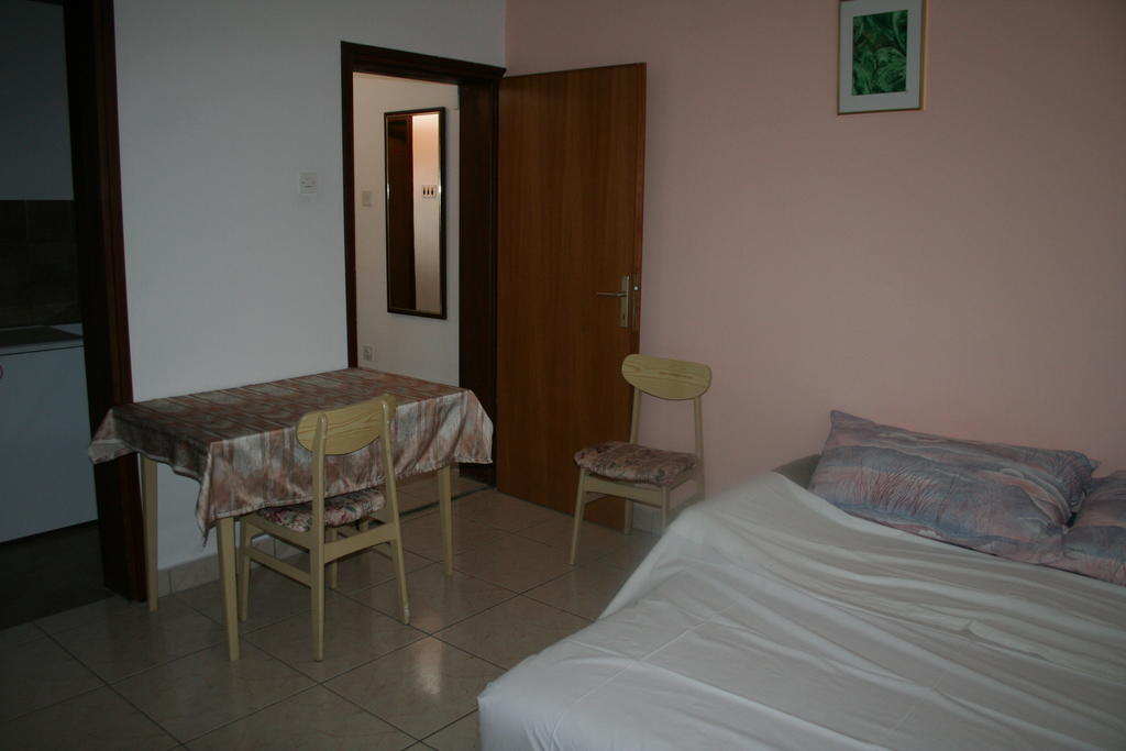 Apartments Santa Barbara Biograd Na Moru Pokoj fotografie