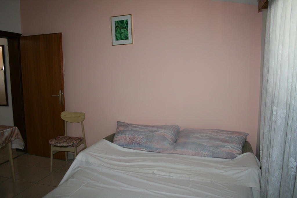 Apartments Santa Barbara Biograd Na Moru Pokoj fotografie